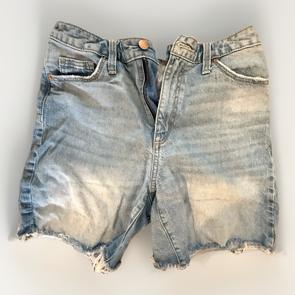 Universal Threads Baggy Denim Bermuda Shorts Tag‎ Sz 27 Size 4